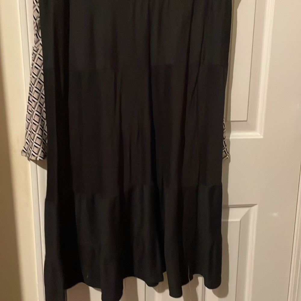 Dennis Basso Black and White Skirt Set - Picture 4 of 5